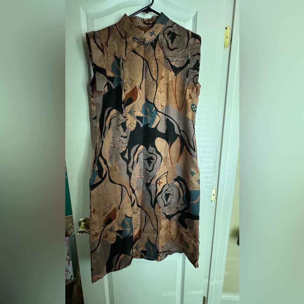 BirdTree dress/tunic. Beautiful NWT, 100% silk asian design with mandarin collar